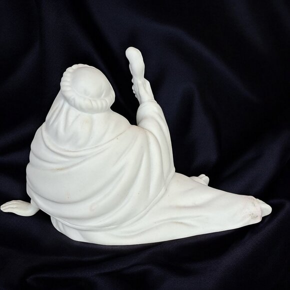Avon Nativity Collectibles THE POOR MAN White Porcelain Bisque Figurine 1990 - Picture 3 of 14